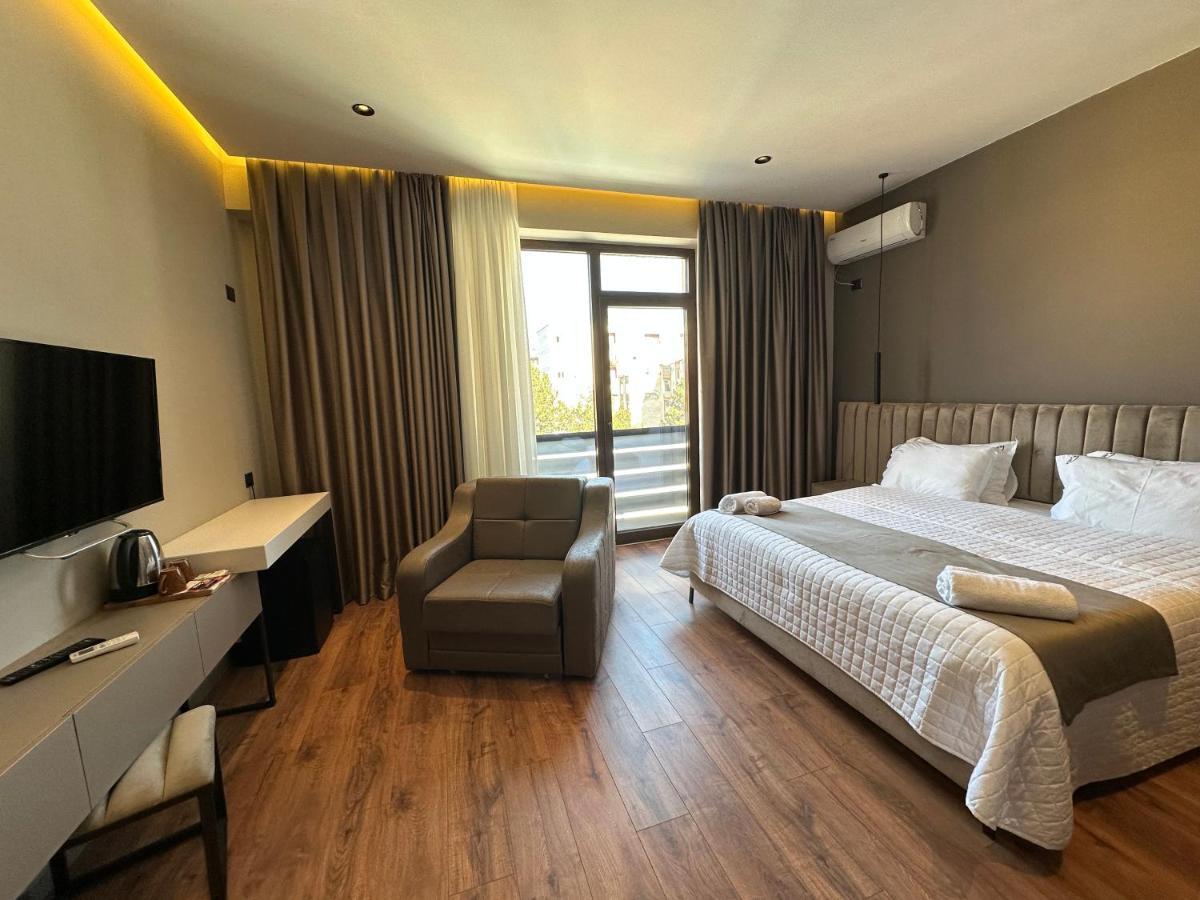Hotel Gjallica Kukes 외부 사진