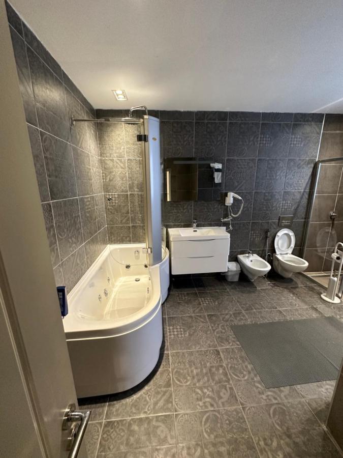 Hotel Gjallica Kukes 외부 사진