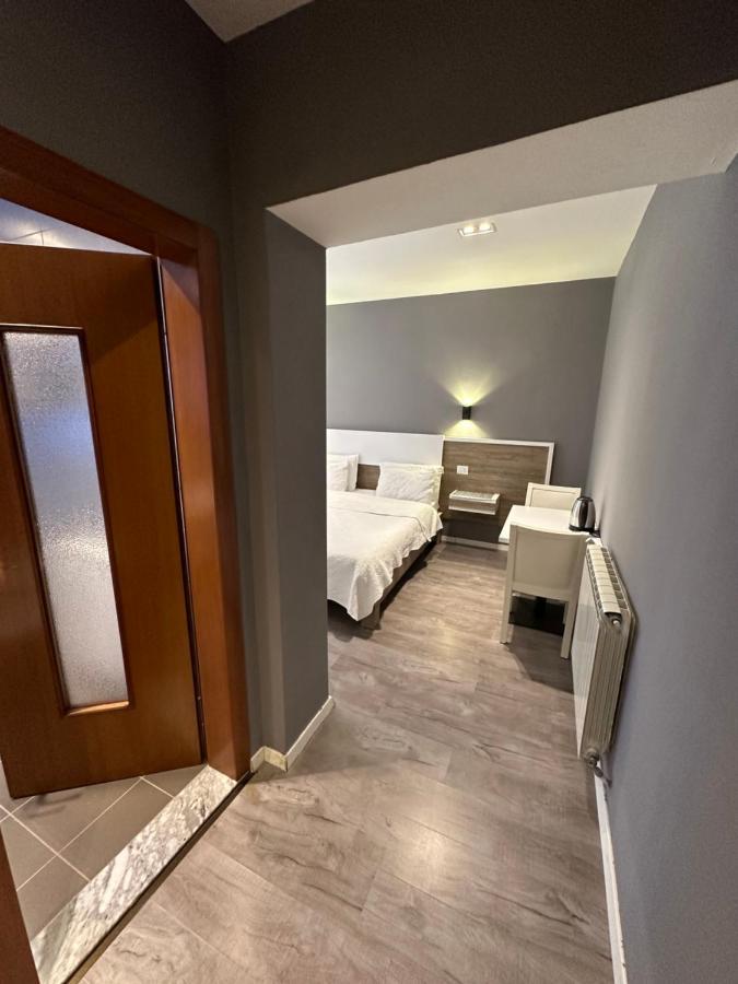 Hotel Gjallica Kukes 외부 사진