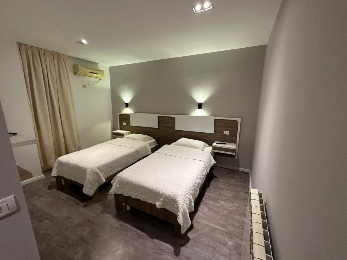 Hotel Gjallica Kukes 외부 사진